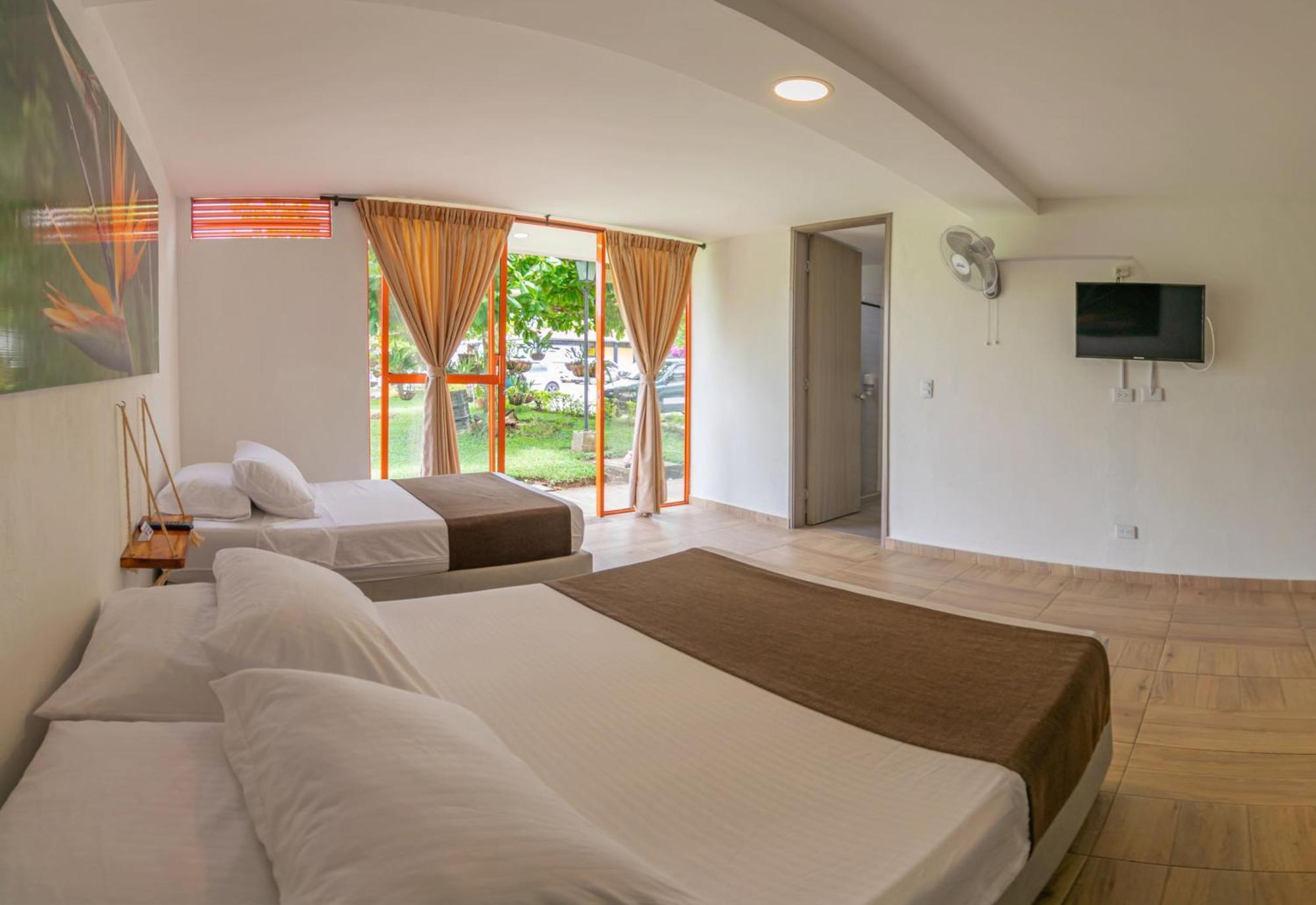 Hotel Campestre La Aldea Montenegro Exterior photo